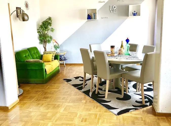 & Mountain View I 27 *